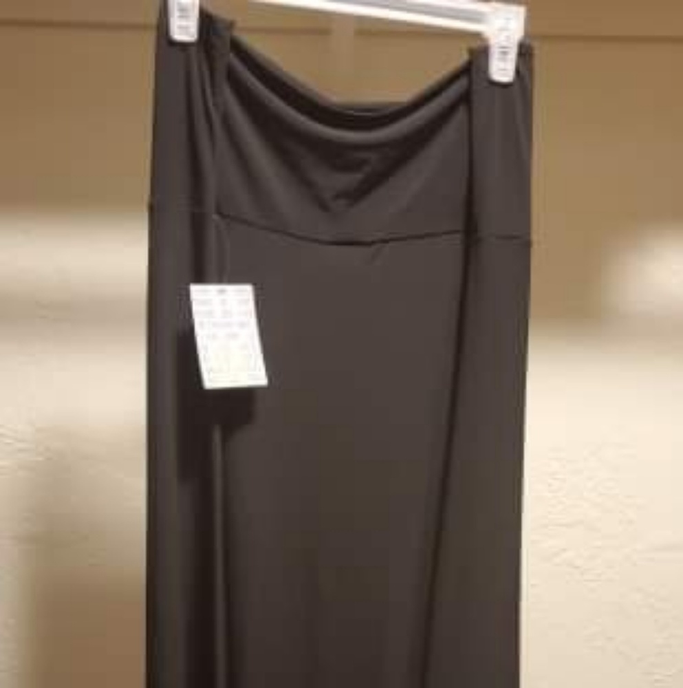Lularoe SOLID BLACK Maxi 3XL